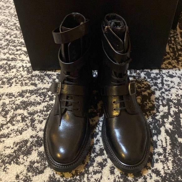 Saint Laurent Army 20 Buckle Boot in Kangaroo Embossed Leather - Picture 3 of 15